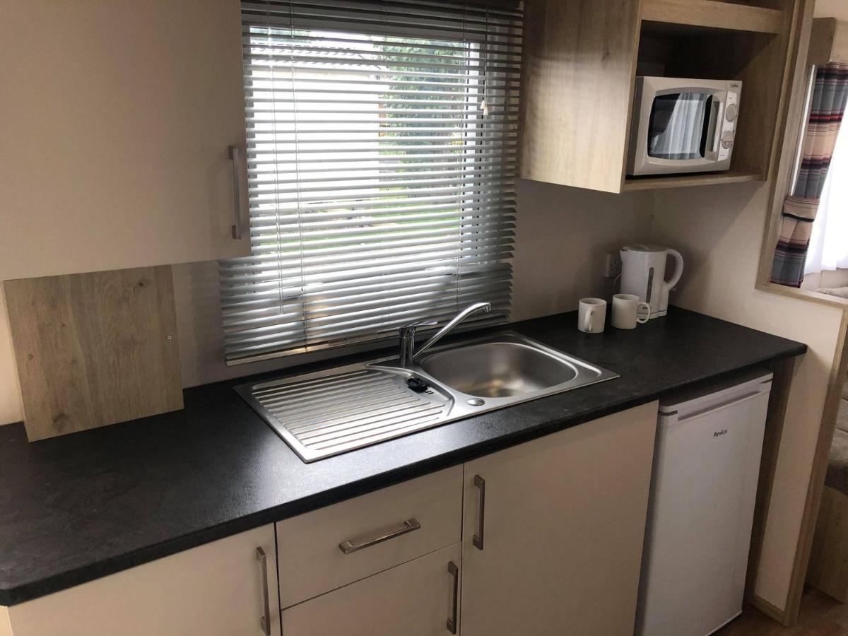 Ash Standard Holiday Home 查珀尔圣伦纳兹 外观 照片